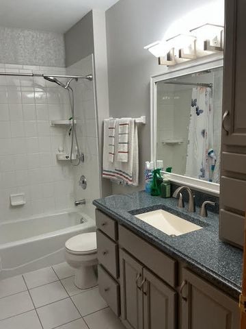 13098 Laurel Glen Court 301, Palos Heights, IL 60463