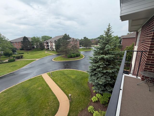 13098 Laurel Glen Court 301, Palos Heights, IL 60463