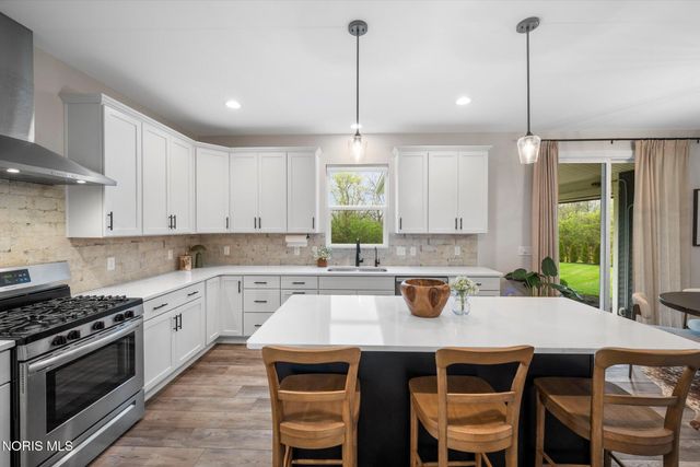 4950 Buckeye Drive, Monclova, OH 43542