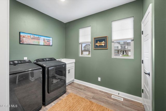 4950 Buckeye Drive, Monclova, OH 43542