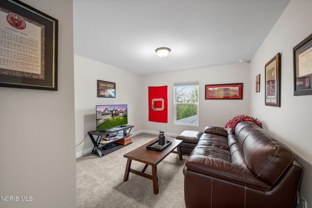 4950 Buckeye Drive, Monclova, OH 43542