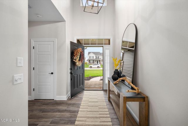 4950 Buckeye Drive, Monclova, OH 43542