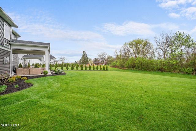 4950 Buckeye Drive, Monclova, OH 43542