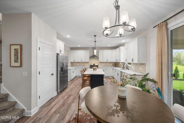 4950 Buckeye Drive, Monclova, OH 43542