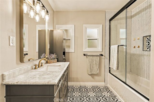 2837 Kansas, South Gate, CA 90280