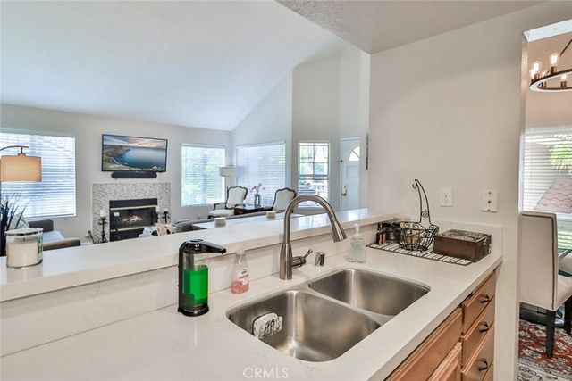 625 Hazelwood Way A, Simi Valley, CA 93065