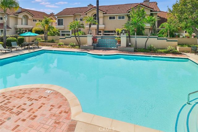 625 Hazelwood Way A, Simi Valley, CA 93065