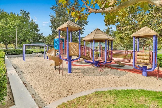 625 Hazelwood Way A, Simi Valley, CA 93065