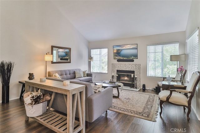 625 Hazelwood Way A, Simi Valley, CA 93065