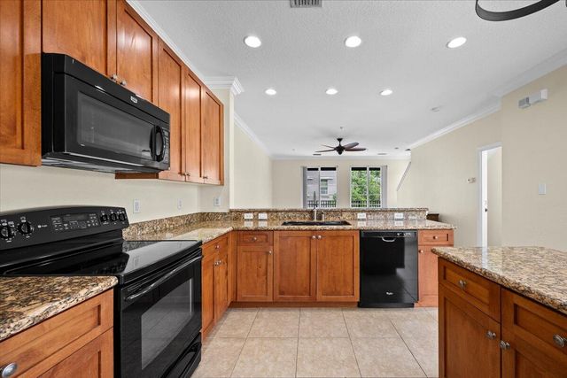 127 Greenwich Circle, Jupiter, FL 33458