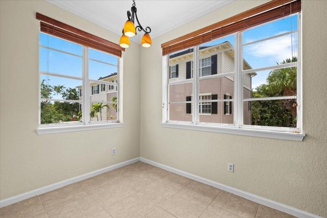 127 Greenwich Circle, Jupiter, FL 33458