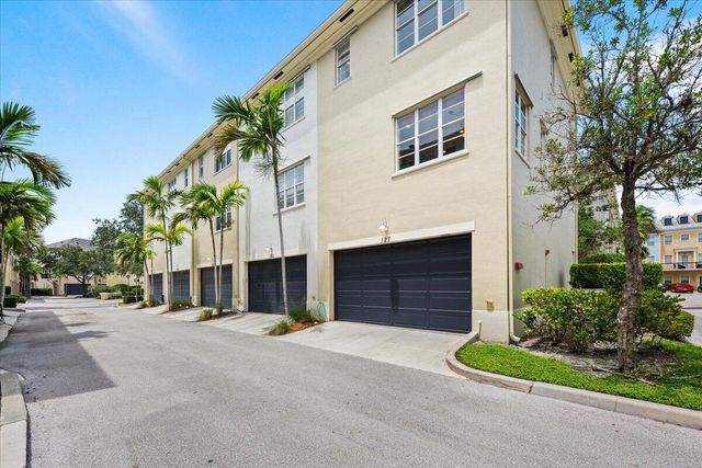 127 Greenwich Circle, Jupiter, FL 33458