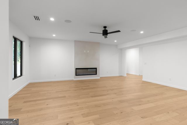 3293 Lenox Place NE, Atlanta, GA 30324