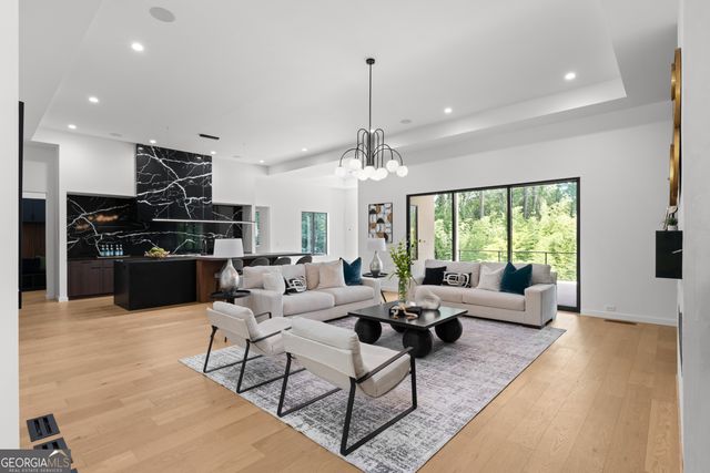 3293 Lenox Place NE, Atlanta, GA 30324
