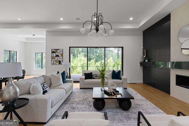 3293 Lenox Place NE, Atlanta, GA 30324