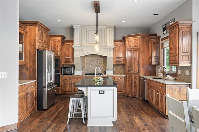 28902 W 150th Street, Gardner, KS 66030