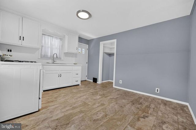 950 THORNTON RD, Upper Chichester, PA 19061