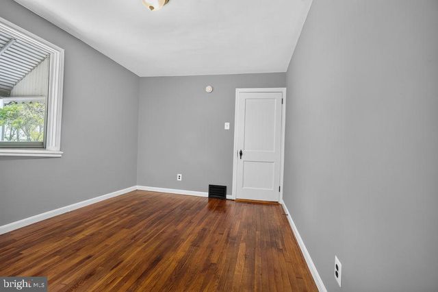950 THORNTON RD, Upper Chichester, PA 19061