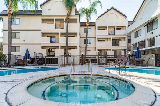 17735 Kinzie, Northridge, CA 91325