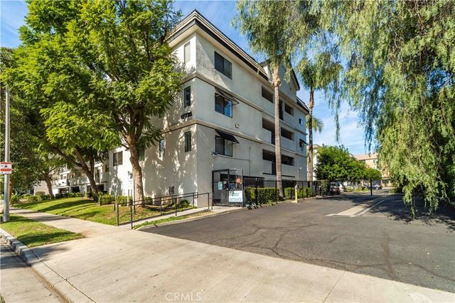 17735 Kinzie, Northridge, CA 91325