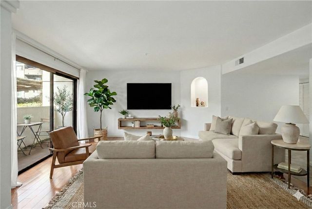 17735 Kinzie, Northridge, CA 91325