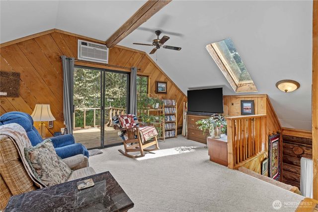 54715 278th Avenue E, Ashford, WA 98304