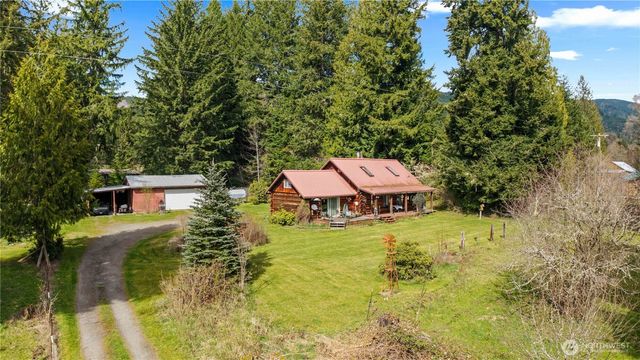 54715 278th Avenue E, Ashford, WA 98304