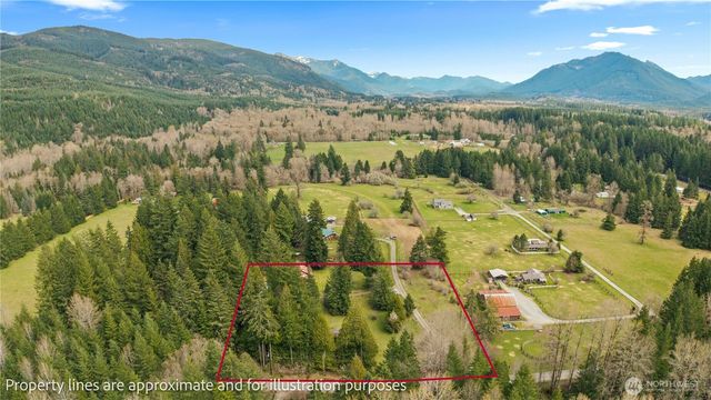 54715 278th Avenue E, Ashford, WA 98304