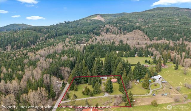 54715 278th Avenue E, Ashford, WA 98304