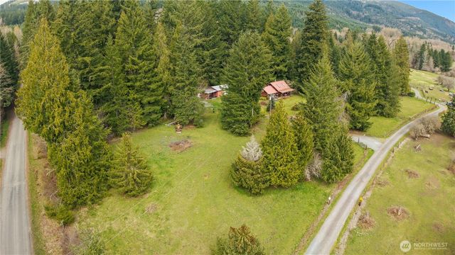 54715 278th Avenue E, Ashford, WA 98304