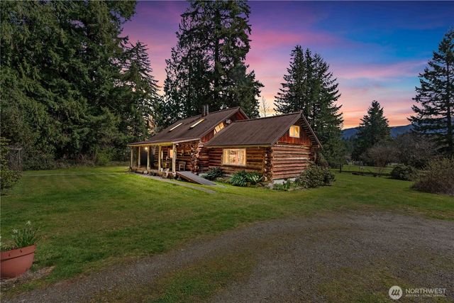 54715 278th Avenue E, Ashford, WA 98304