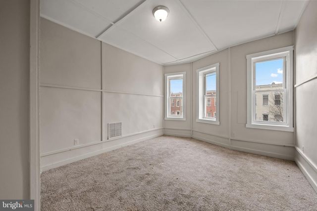 225 N LUZERNE AVE, Baltimore, MD 21224