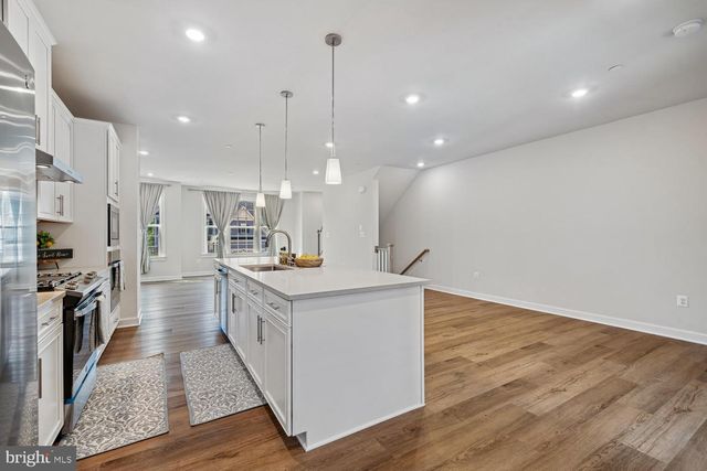 1202 PATUXENT GREENS DR, Laurel, MD 20708