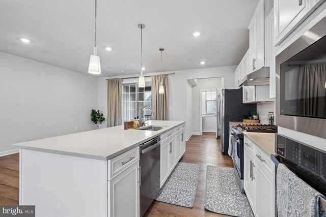 1202 PATUXENT GREENS DR, Laurel, MD 20708