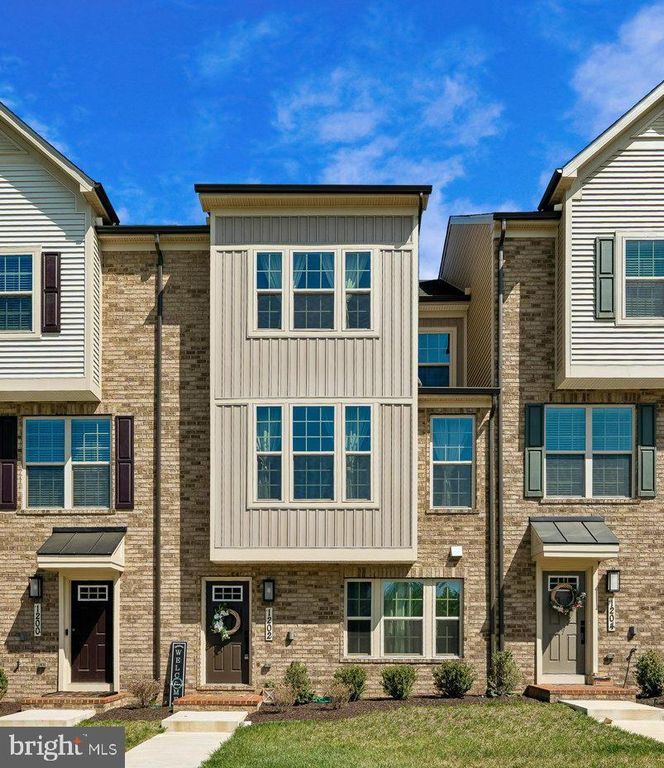 1202 PATUXENT GREENS DR, Laurel, MD 20708