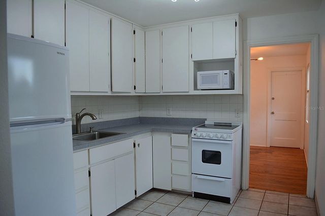 1401 34TH AVENUE N, St Petersburg, FL 33704