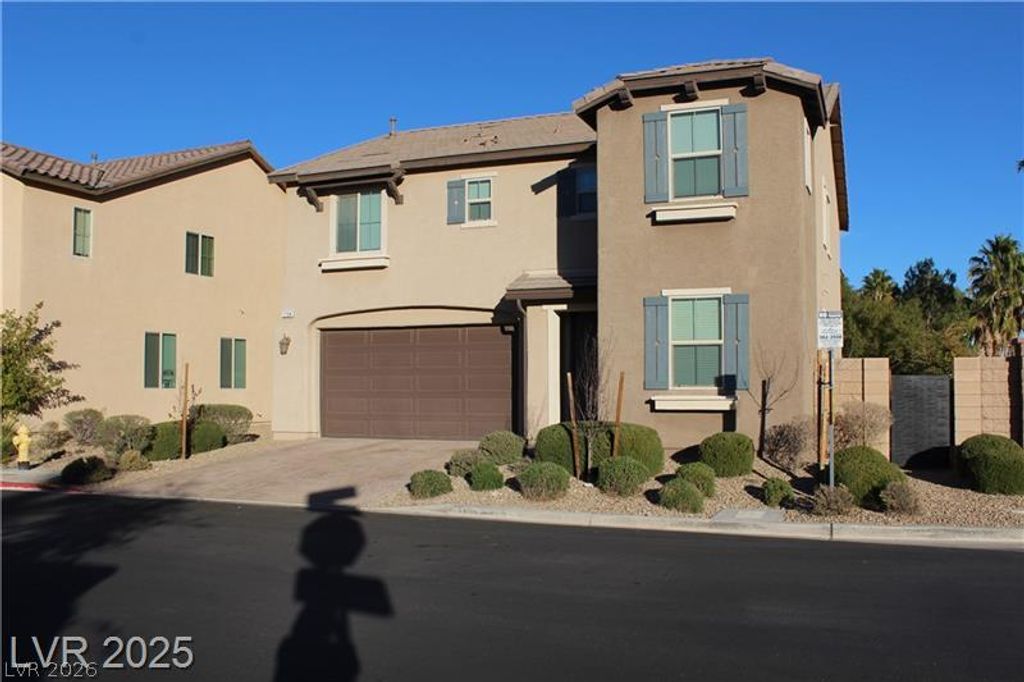 7704 ALAMOSA CREEK Lane, Las Vegas, NV 89113