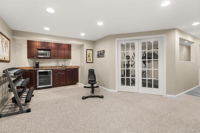 24 Ramsey Court, East Setauket, NY 11733