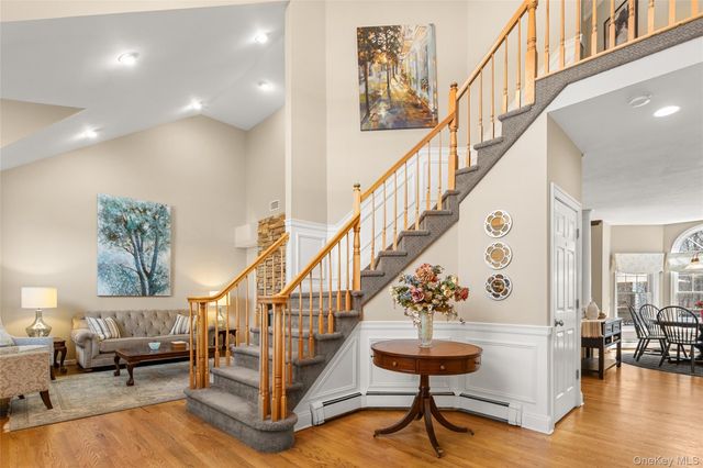 24 Ramsey Court, East Setauket, NY 11733