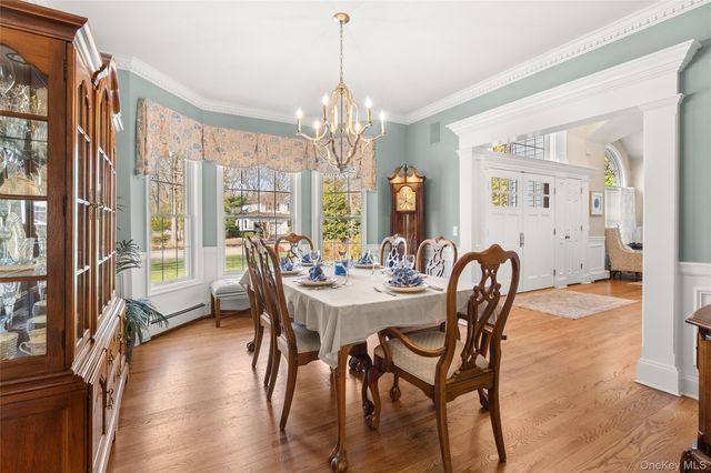 24 Ramsey Court, East Setauket, NY 11733