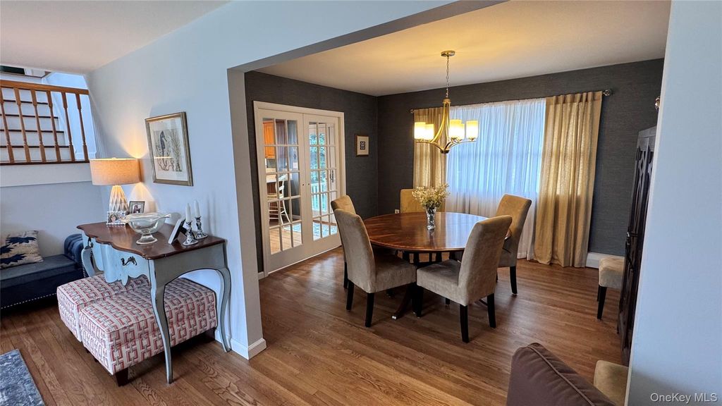 51 Bayway Avenue, Bay Shore, NY 11706 — photo 5