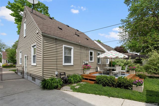 1860 BOWERS Street, Birmingham, MI 48009