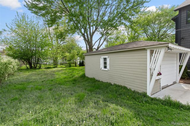 1860 BOWERS Street, Birmingham, MI 48009