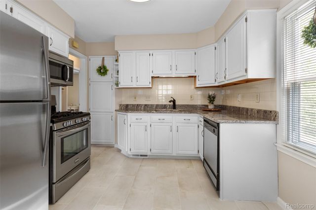 1860 BOWERS Street, Birmingham, MI 48009