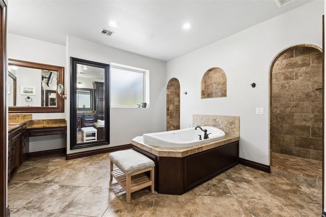4317 Slate Bridge Road, Edmond, OK 73034