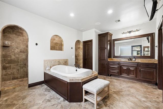 4317 Slate Bridge Road, Edmond, OK 73034