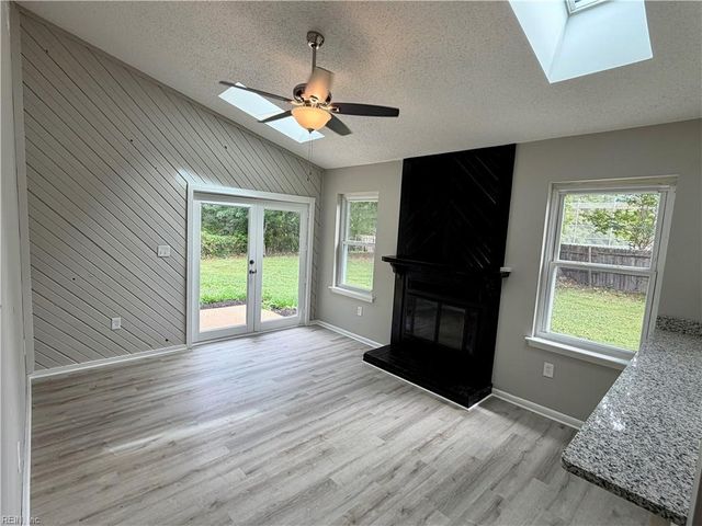 5744 Earnhardt St, Virginia Beach, VA 23464