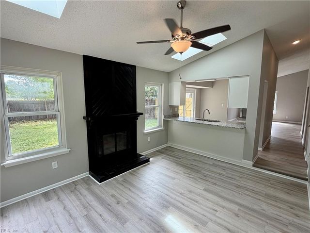 5744 Earnhardt St, Virginia Beach, VA 23464