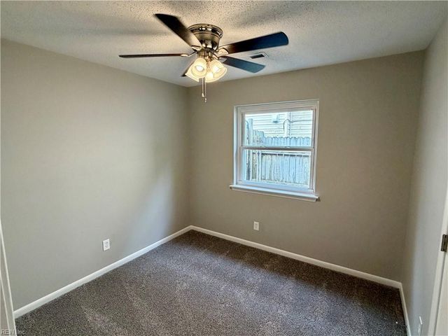 5744 Earnhardt St, Virginia Beach, VA 23464