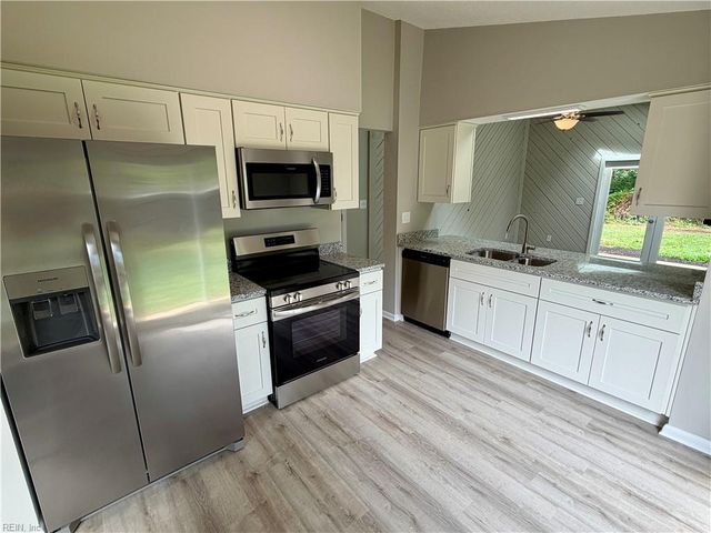 5744 Earnhardt St, Virginia Beach, VA 23464